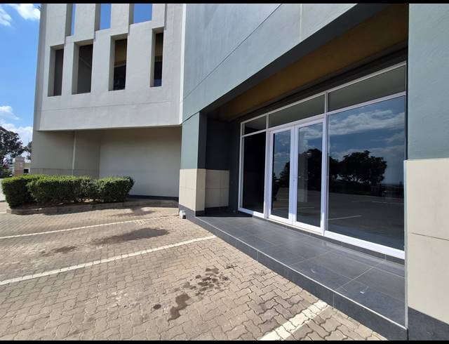 429M² RETAIL TO LET IN HALFWAY HOUSE